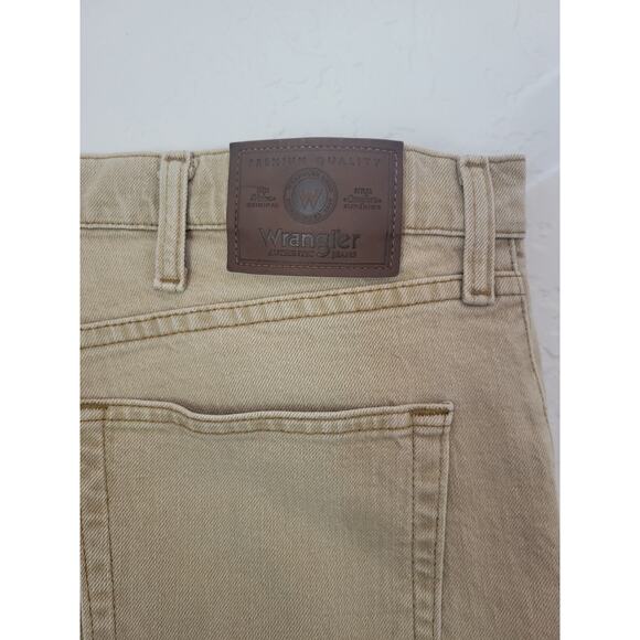 Wrangler Mens Regular Fit Straight Leg Jeans Size 40 x 32 Tan Pockets Casual - Picture 8 of 9